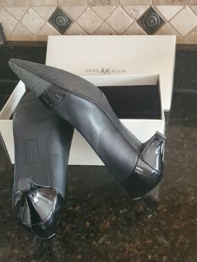 Anne Klein Black Leather Kitten Heel Pumps with Black & White Tweed Toe  Accents